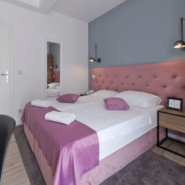 Double - no balcony 03